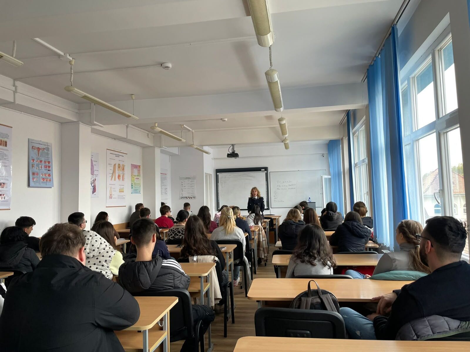 Elevi Henri Coandă la curs