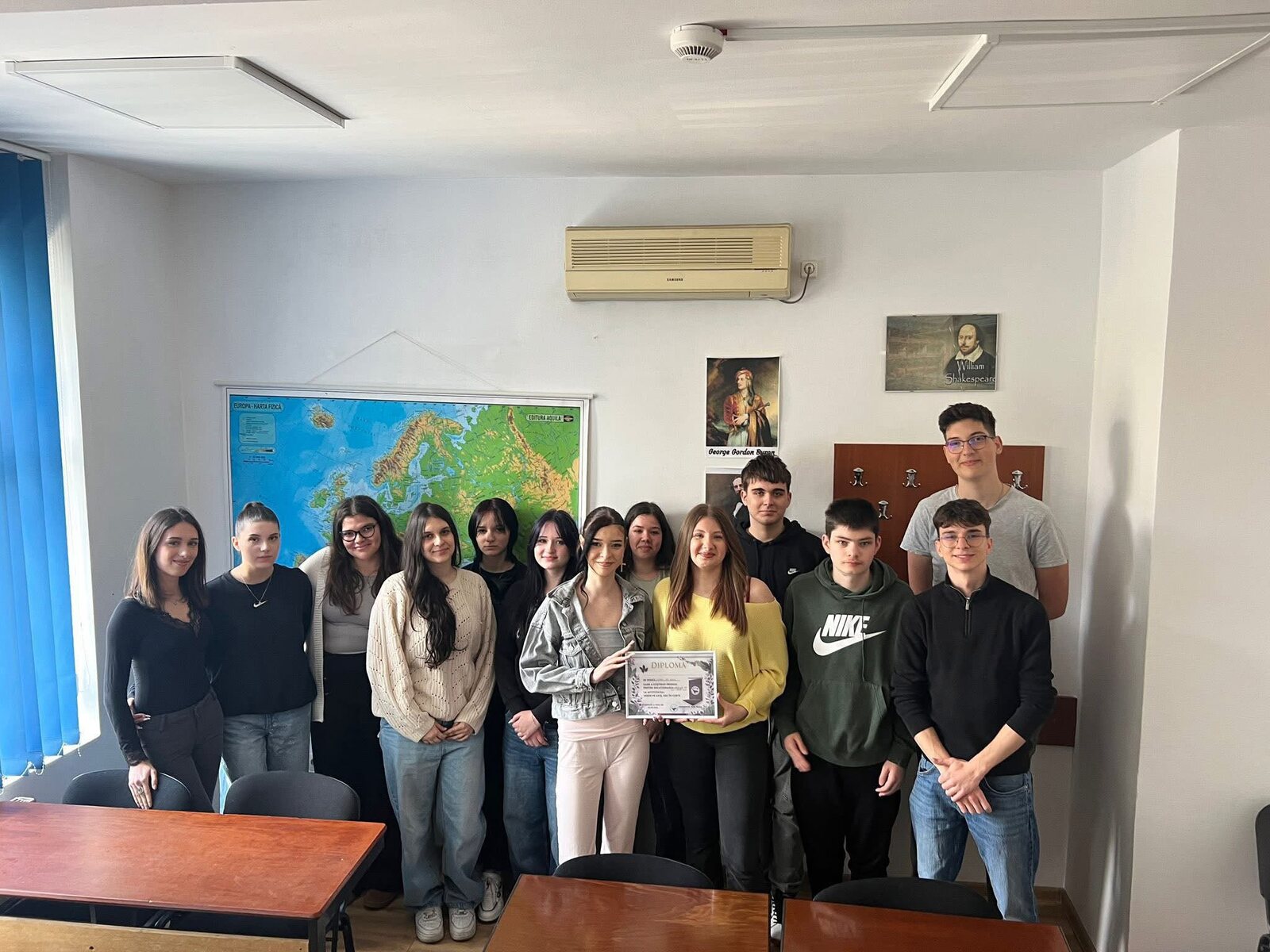 Grup de elevi Henri Coandă
